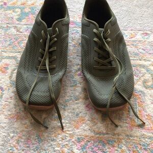 Men’s Arisic Barefoot Sneakers